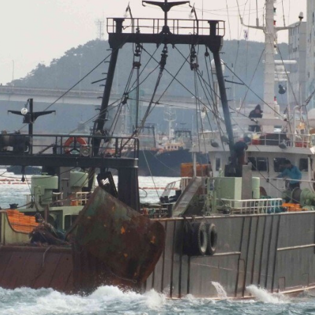 Korea: Missbrauch und illegale Fischerei auf Schiffen, die in die EU, USA und nach Großbritannien exportieren