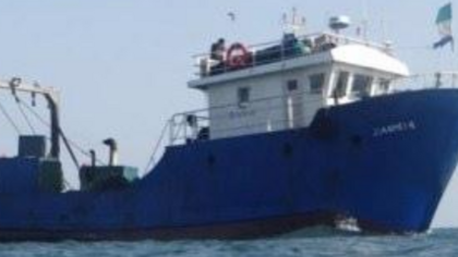 Illegale Trawler fliehen aus Sierra Leone, um Strafverfolgung zu entkommen