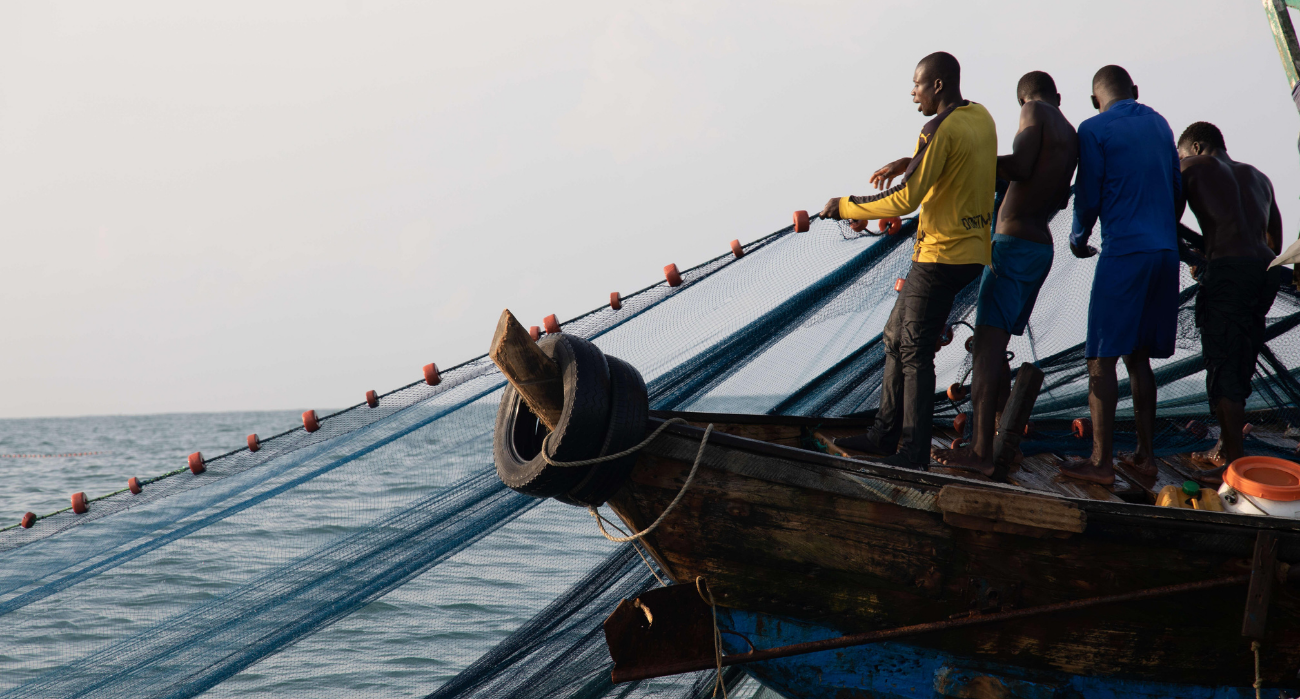 Fischer auf Kanu in Ghana